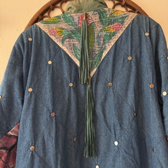 Vintage 90s 80s hand painted leather tassel denim jacket. Size L - Picture 9 of 11
